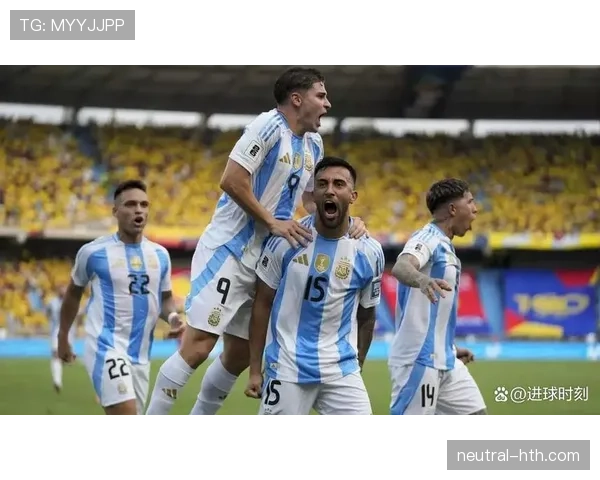 阿根廷队全新逼抢体系显成效,防守压迫力持续提升助力世界杯征程 阿根廷队全新逼抢体系显成效,防守压迫力持续提升助力世界杯征程