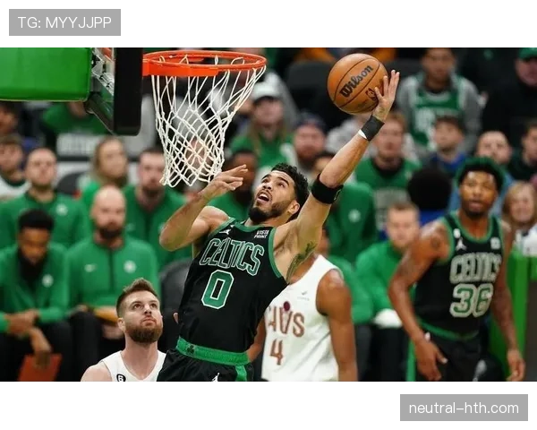 安芬尼·哈达威挡拆助攻效率提升显著拉开队友投篮空间